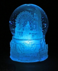 Colour Changing Light up London Snowstorm Snow Globe