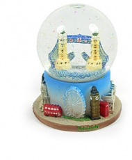 Resin Tower Bridge Snowstorm Globe